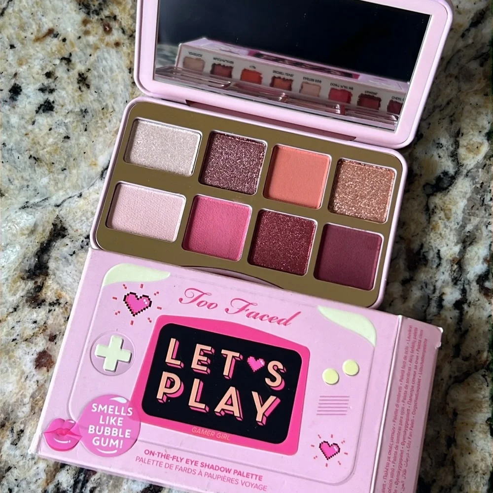 🌙♣️Too Faced Let’s Play Eyeshadow Palette